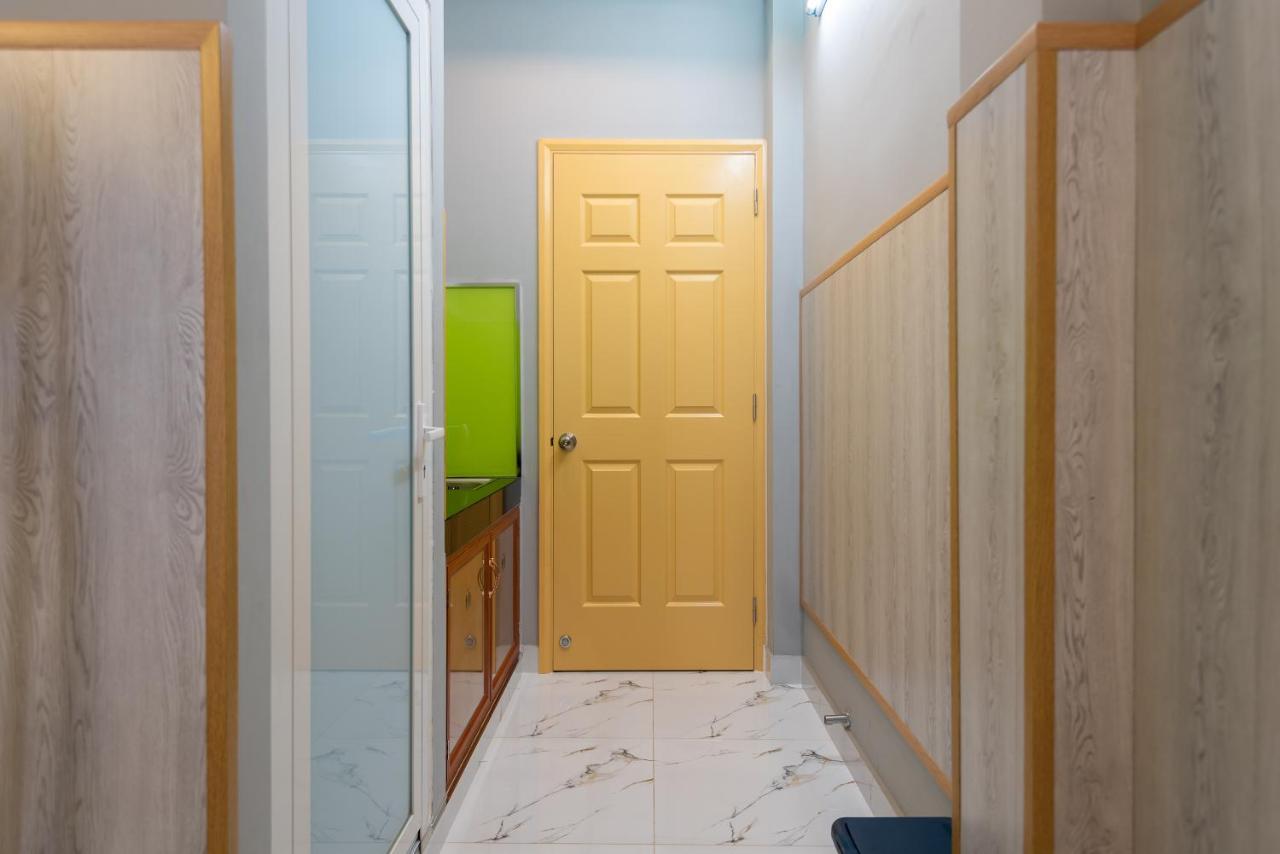 Cozrum Homes - Delightful Corner 2 Ho Chi Minh City Exterior photo