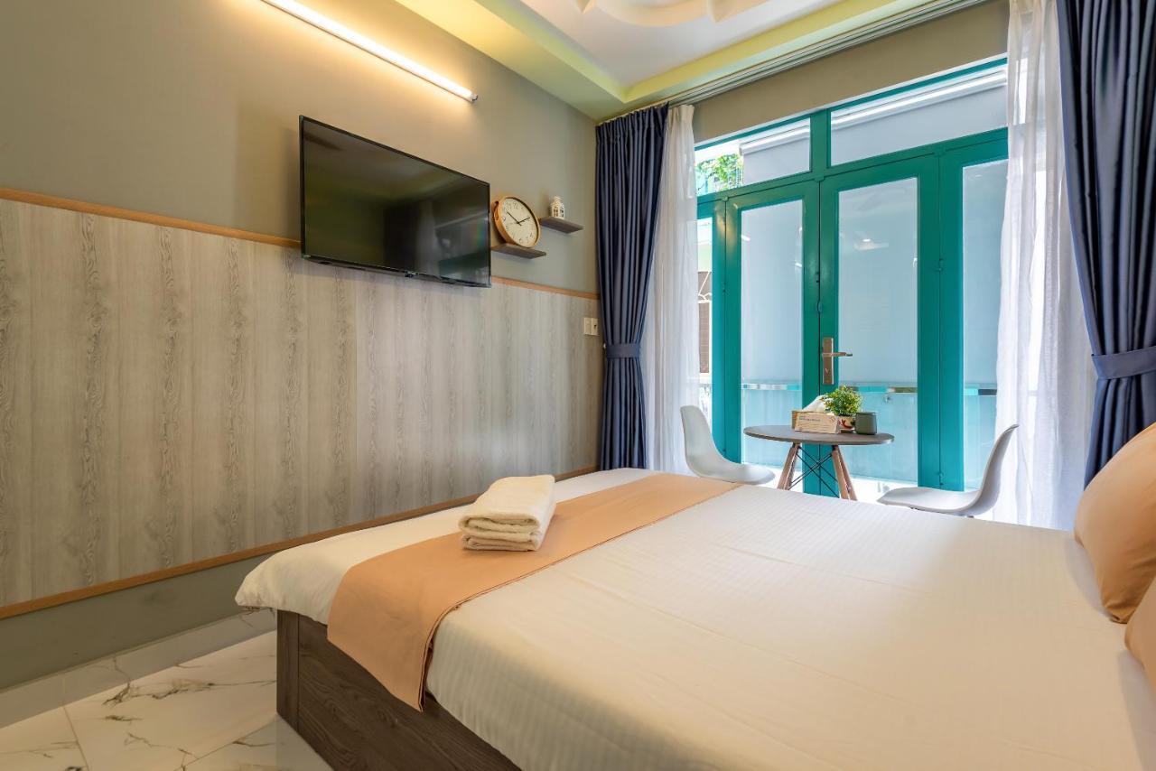 Cozrum Homes - Delightful Corner 2 Ho Chi Minh City Exterior photo