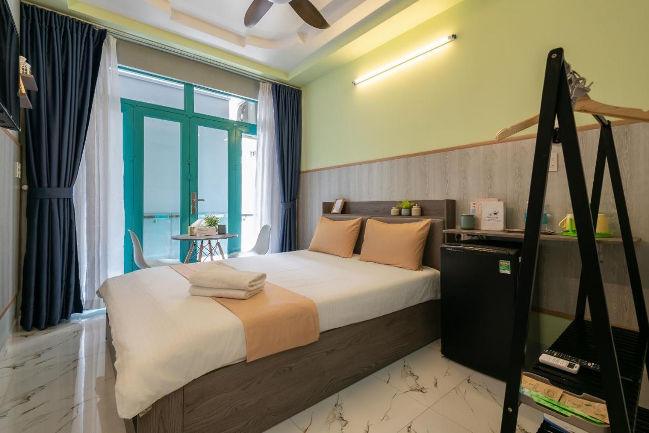 Cozrum Homes - Delightful Corner 2 Ho Chi Minh City Exterior photo